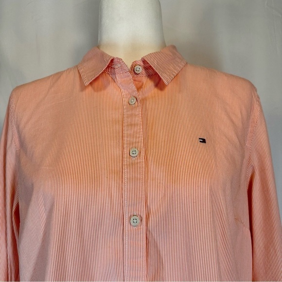 Tommy Hilfiger Classic Fit Women's Roll-Tab-Sleeve Button-Down Shirt Size Large - Picture 2 of 6